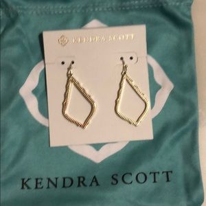 Kendra Scott Sophia drop earrings